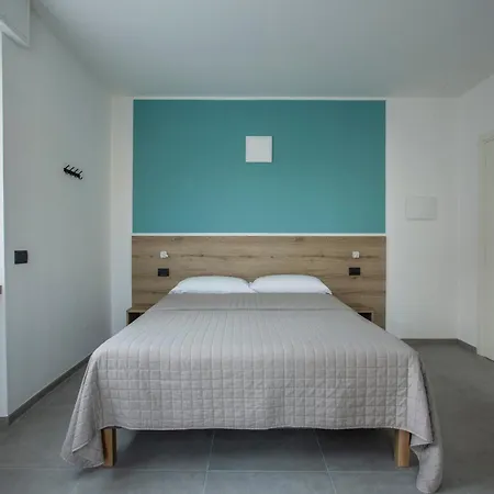 La Di Piazza Motta 3*