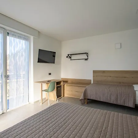 La Di Piazza Motta 3*