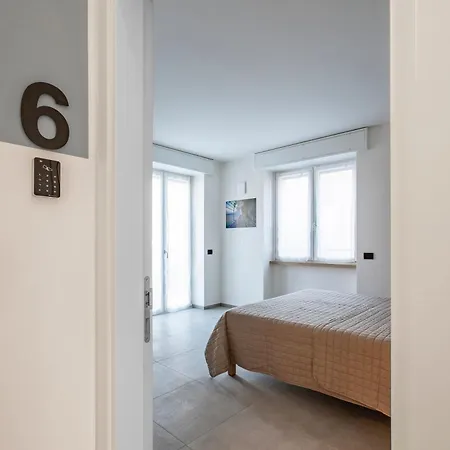 La Di Piazza Motta Bed and Breakfast Albese Con Cassano