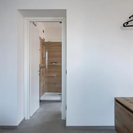 Bed and Breakfast La Di Piazza Motta 3*