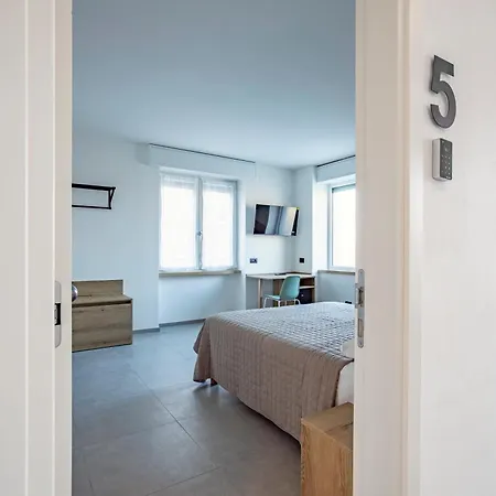 La Di Piazza Motta Albese Con Cassano