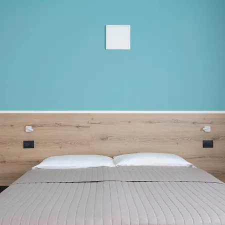 La Di Piazza Motta Bed & Breakfast Albese Con Cassano