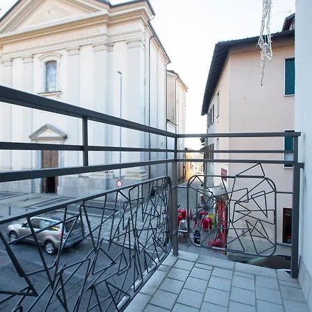 La Di Piazza Motta Bed & Breakfast Albese Con Cassano