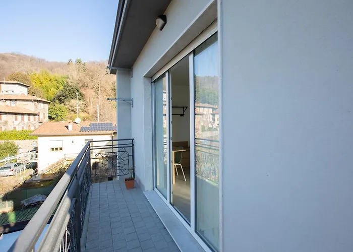 לינה וארוחת בוקר La Di Piazza Motta