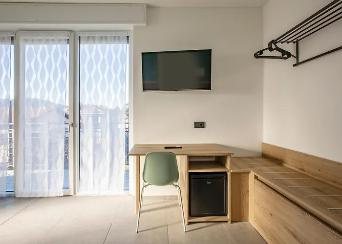 La Di Piazza Motta לינה וארוחת בוקר 3*