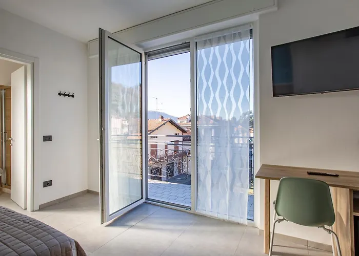 La Di Piazza Motta 3*