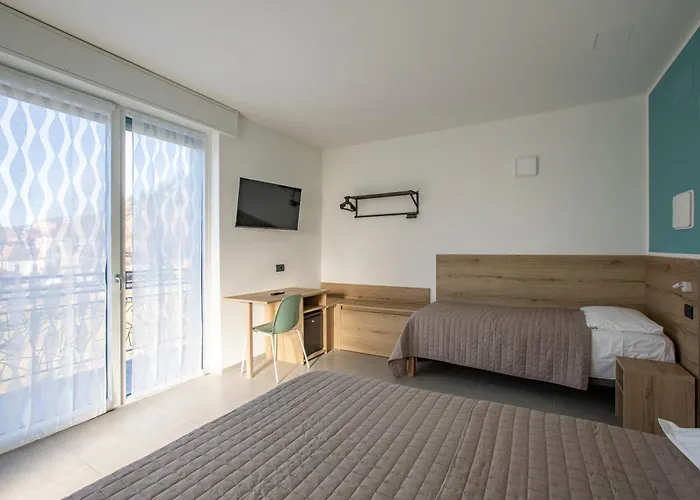 La Di Piazza Motta 3*