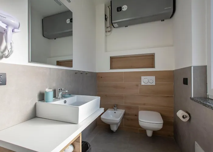 לינה וארוחת בוקר La Di Piazza Motta