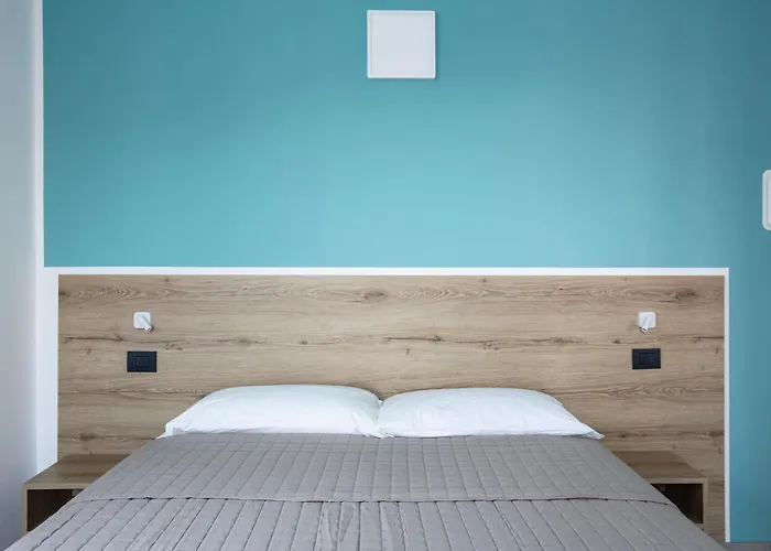 La Di Piazza Motta 3*