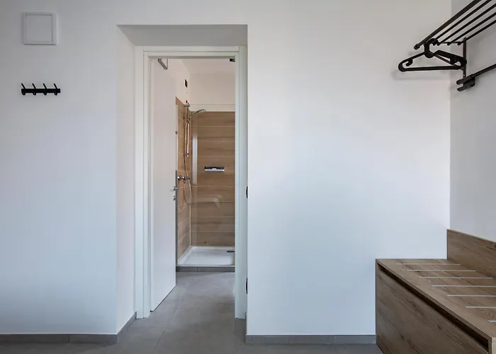 לינה וארוחת בוקר La Di Piazza Motta 3*