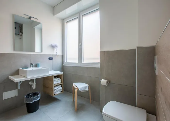 לינה וארוחת בוקר La Di Piazza Motta 3*