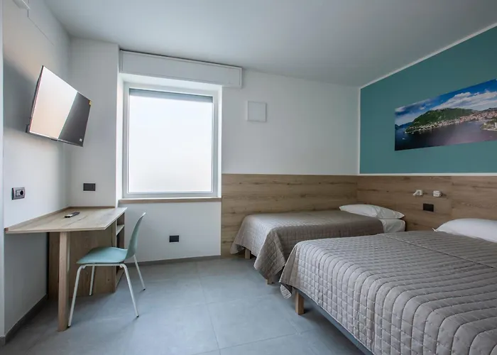 La Di Piazza Motta Albese Con Cassano