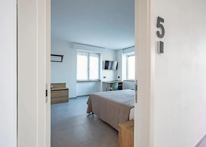 La Di Piazza Motta Albese Con Cassano