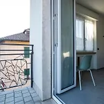 Bed & Breakfast La Di Piazza Motta Albese Con Cassano